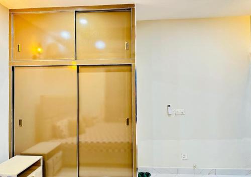 Modern apartment Perfect for Couples - image 4