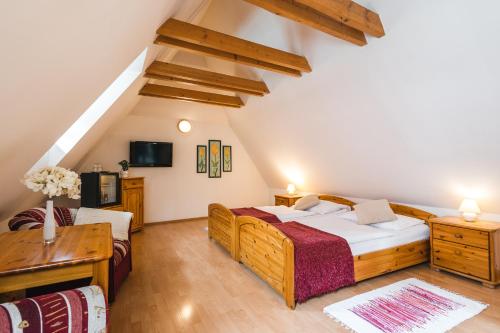 Hotel Zlaty Andel Room Type - Twin Room
