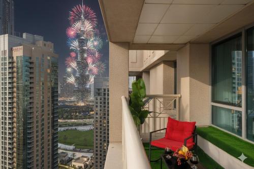 The Boulevard Suite: Stunning Burj Khalifa View
