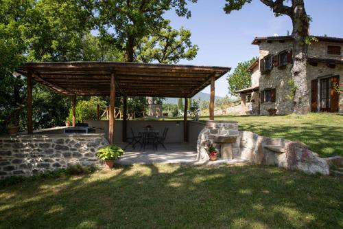 Зовнішній вигляд готелю, Historic Farmhouse In The Tuscan Hills in Капрезе Мікеланджело