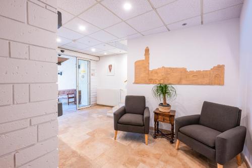 大堂, Hotel La Maison des Croisades - Au pied des Remparts in 艾蓋莫爾泰