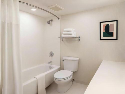 Photo - Holiday Inn & Suites Mississauga West - Meadowvale by IHG