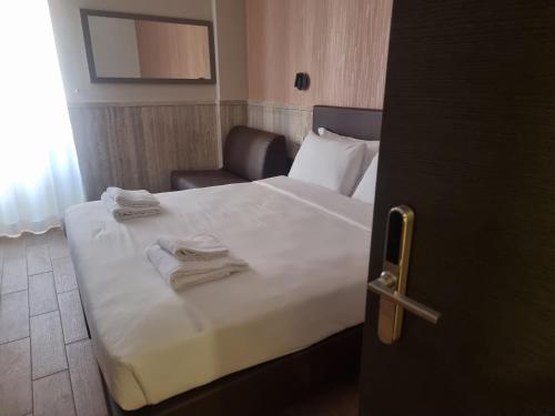 Hotel Pyramid - image 14