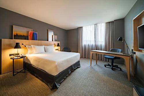 room detail thumbnail 1