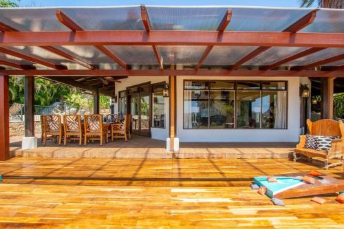 Luxury Flamingo home with ocean view sleeps 10 - walking distance from beach in Playa Flamingo