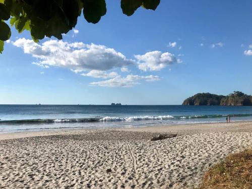 Luxury Flamingo home with ocean view sleeps 10 - walking distance from beach in Playa Flamingo