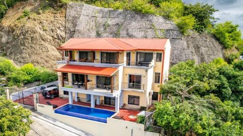 Modern, Immaculate Unit in Flamingo with Spectacular Ocean Views in Playa Flamingo