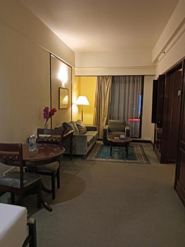 Royal Service Suite At Berjaya Times Square - image 3