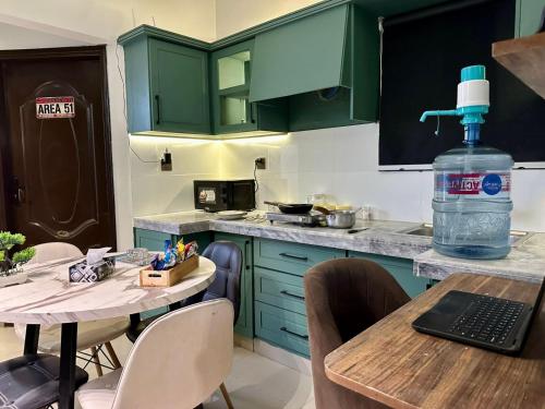 Exclusive VIP 1 Bedroom Apartment in DHA Phase 6 By Virani - image 8