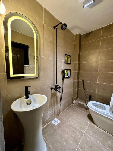 Exclusive VIP 1 Bedroom Apartment in DHA Phase 6 By Virani - image 3