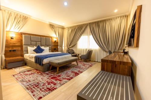 Volta Serene Hotel in Ho