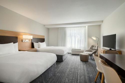 1 queen bed