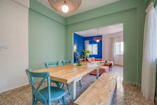 Dalida 2-BR Apt & Balcony in Mar Mikhael - image 6