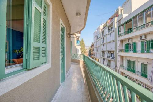 Dalida 2-BR Apt & Balcony in Mar Mikhael - image 2