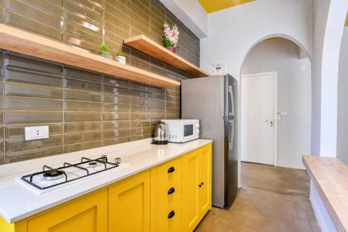 The Arch 2-BR Apt & Balcony in Mar Mkhayel - image 10