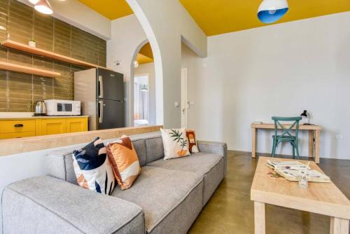 The Arch 2-BR Apt & Balcony in Mar Mkhayel - image 11