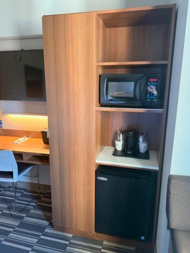 溫德姆微套房酒店 - 奧爾托納 (Microtel Inn & Suites by Wyndham Altoona) in 阿爾圖納