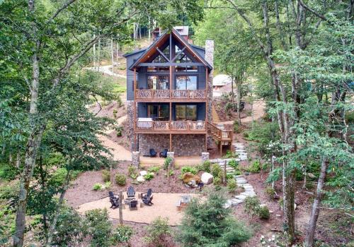 The Guardian Bear Lodge at Eagles Nest – khách sạn tại Elk Valley