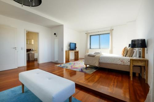 Penthouse 2BR with Balcony and Garage, Porto (foto 7)