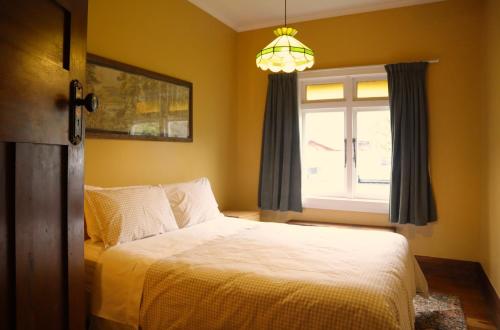 Tongariro Cottage - Hot Tub - Bring Your Dog! in Raurimu