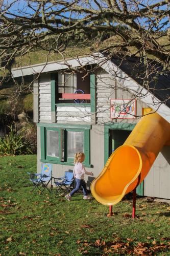 leikkipaikka, Tongariro Cottage - Hot Tub - Bring Your Dog! in Raurimu