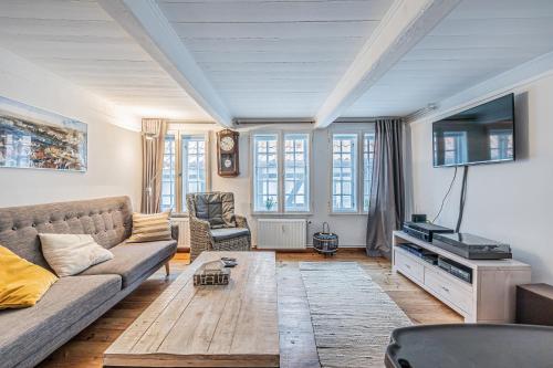 fewo1846 - Kaete-Lassen-Huus - uriges Kapitänshäuschen auf 3 Ebenen mit Dachterrasse am Hafen, Flensburg (zdjęcie 5)
