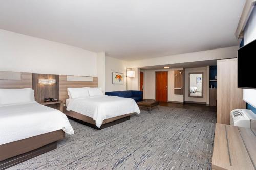 Holiday Inn Express & Suites Lantana By IHG in Lantana (FL)