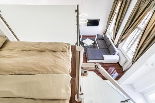 Opera Luxury Studio Apartment - image 2