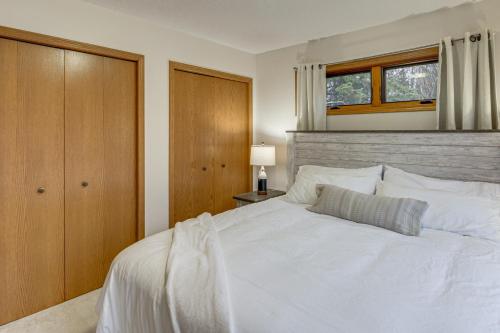 Private Lakefront Home with Game Room in Aurora! in Biwabik (MN)