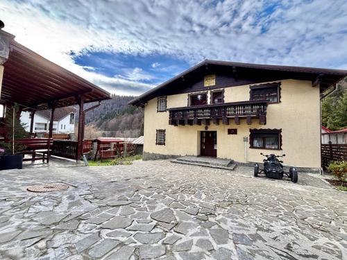 Casa Adrian – khách sạn tại Predeal