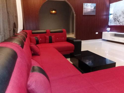 Facilities, Cutting Edge Guest House in Kunkujang Jattaya