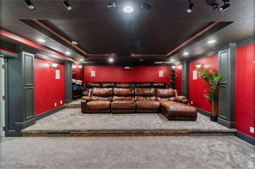 Private Family Home with Hot Tub in Bluffdale (UT)