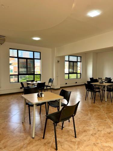 Restaurante, Hotel Plaza Mayor 44 in Medellín