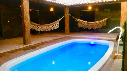 4 bedrooms, 5 beds