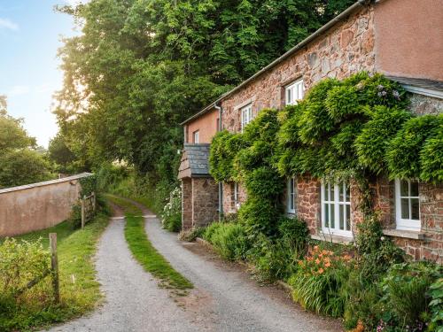 Fursdon Cottage – khách sạn tại Crediton