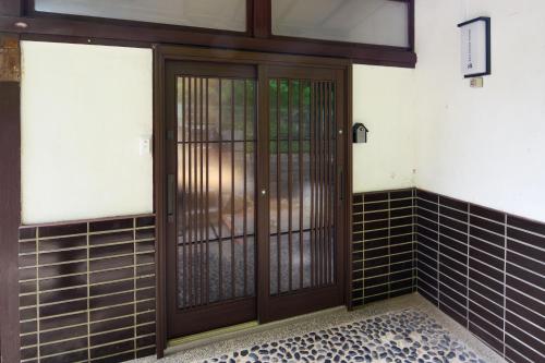 Entrance, Guest House DAN 団 in Hodogaya