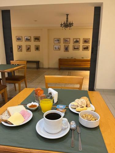 HOTEL LOS TILOS RECONQUISTA in Reconquista