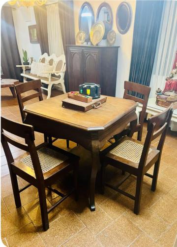 Anton and Isabel 6 BR entire house Bangued in Bangued