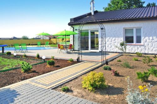 Viesnīcas āriene, Comfortable holiday home with summer pool  sauna in Šečemina