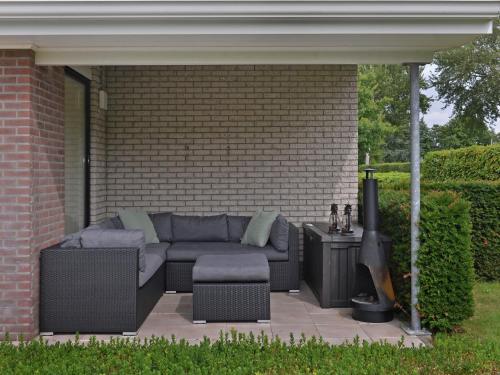 Балкон/терраса, Bungalow near Lake Veere for Water Sports in Камперланд