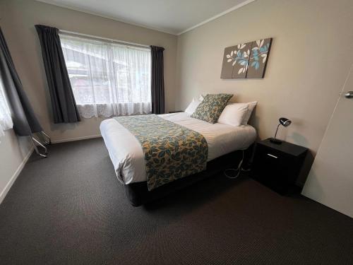 Sleeps 6