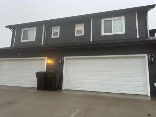 . Luxurious Brand New Entire 3br and 2bath