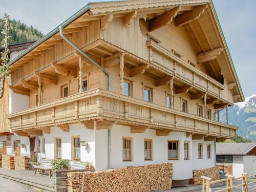 Apartment in Hainzenberg near Ski Slopes