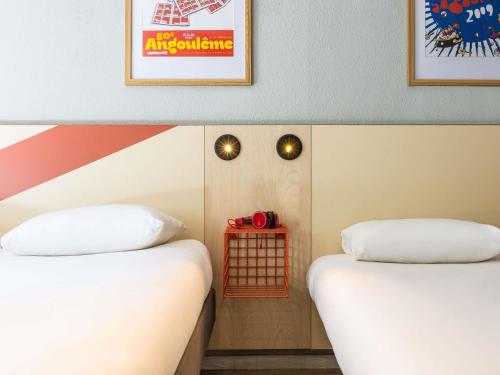 1 double bed, 2 twin beds