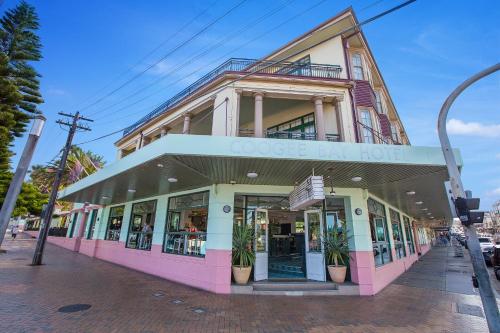 Coogee Bay Hotel - image 6
