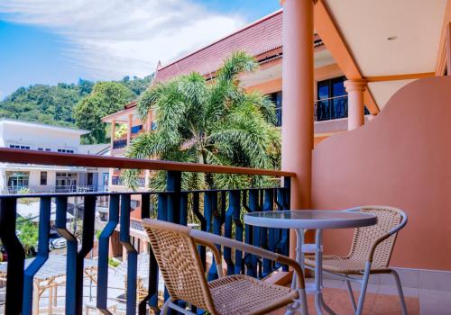 room detail thumbnail 1