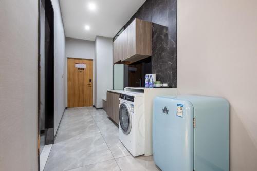 Yunmu International Hotel (Chongqing Jiefangbei Pedestrian Street Store) in Chongqing