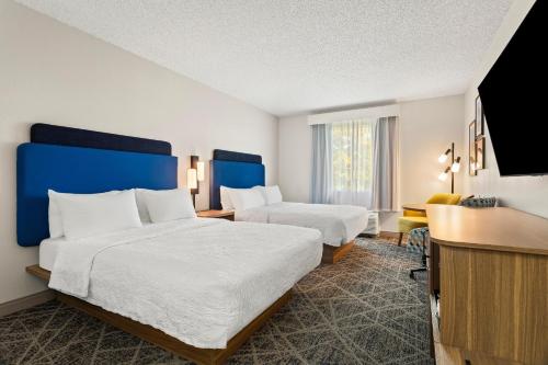 Hampton Inn & Suites Port Richey - image 11