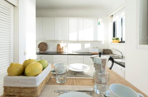 LovelyStay - Porto Beach Apartment - image 2