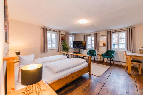 Landhotel im Hexenwinkel - Hotel - Wiernsheim